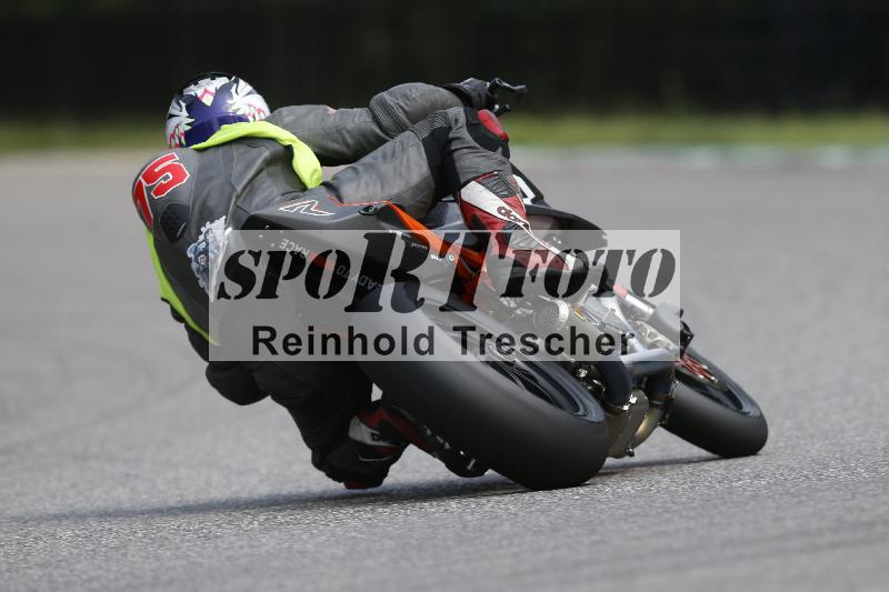 /24 08.06.2025 TZ Motorsport ADR/Gruppe gelb/backside